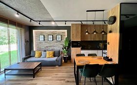 Loft Klonowa - Apartament z garażem